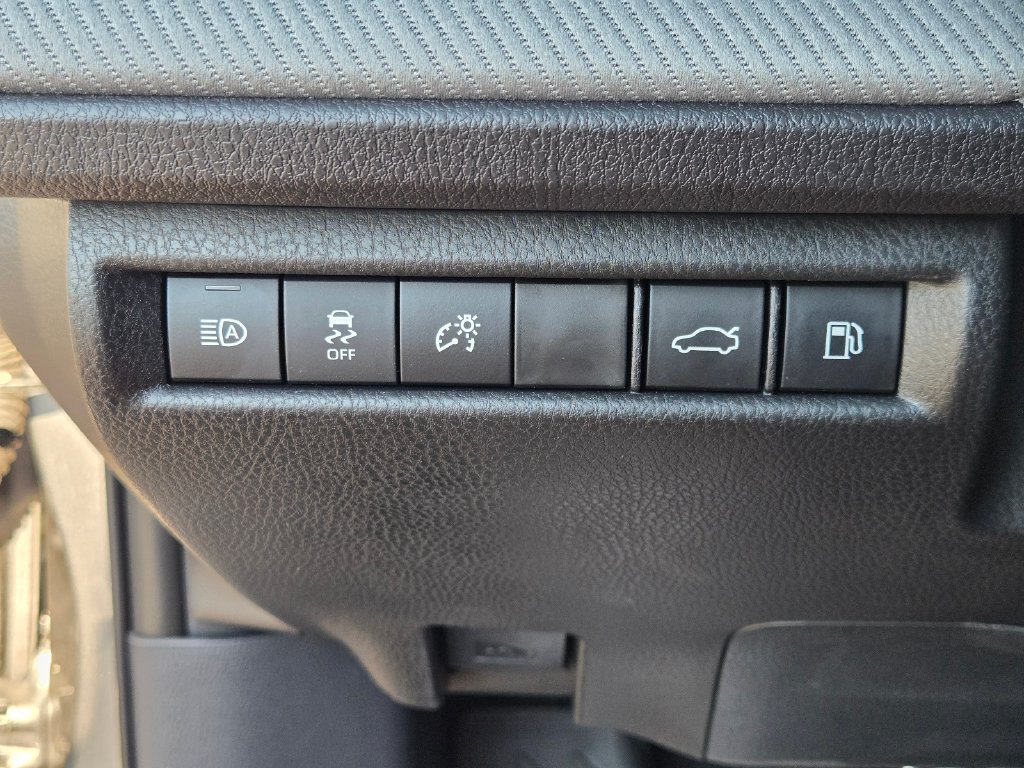 Used 2026  Toyota SE image 21