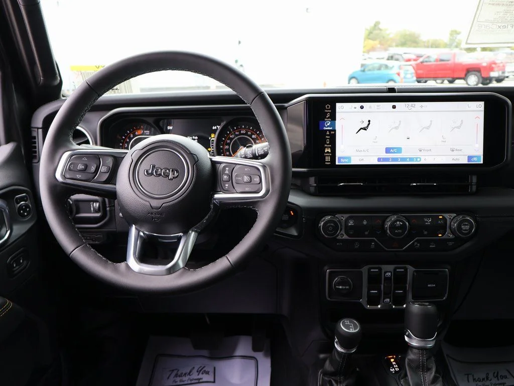 2026 Jeep Wrangler 4-Door Sahara - Photo 18
