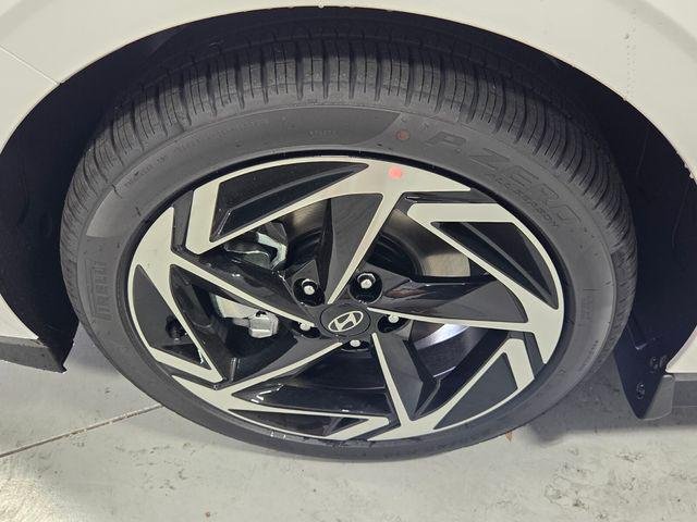 New 2026 White Hyundai SEL Sport image 16