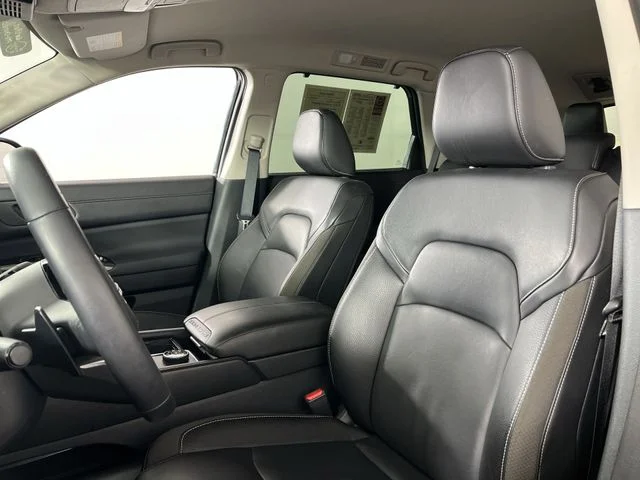 Used 2025 Black Nissan SL image 12