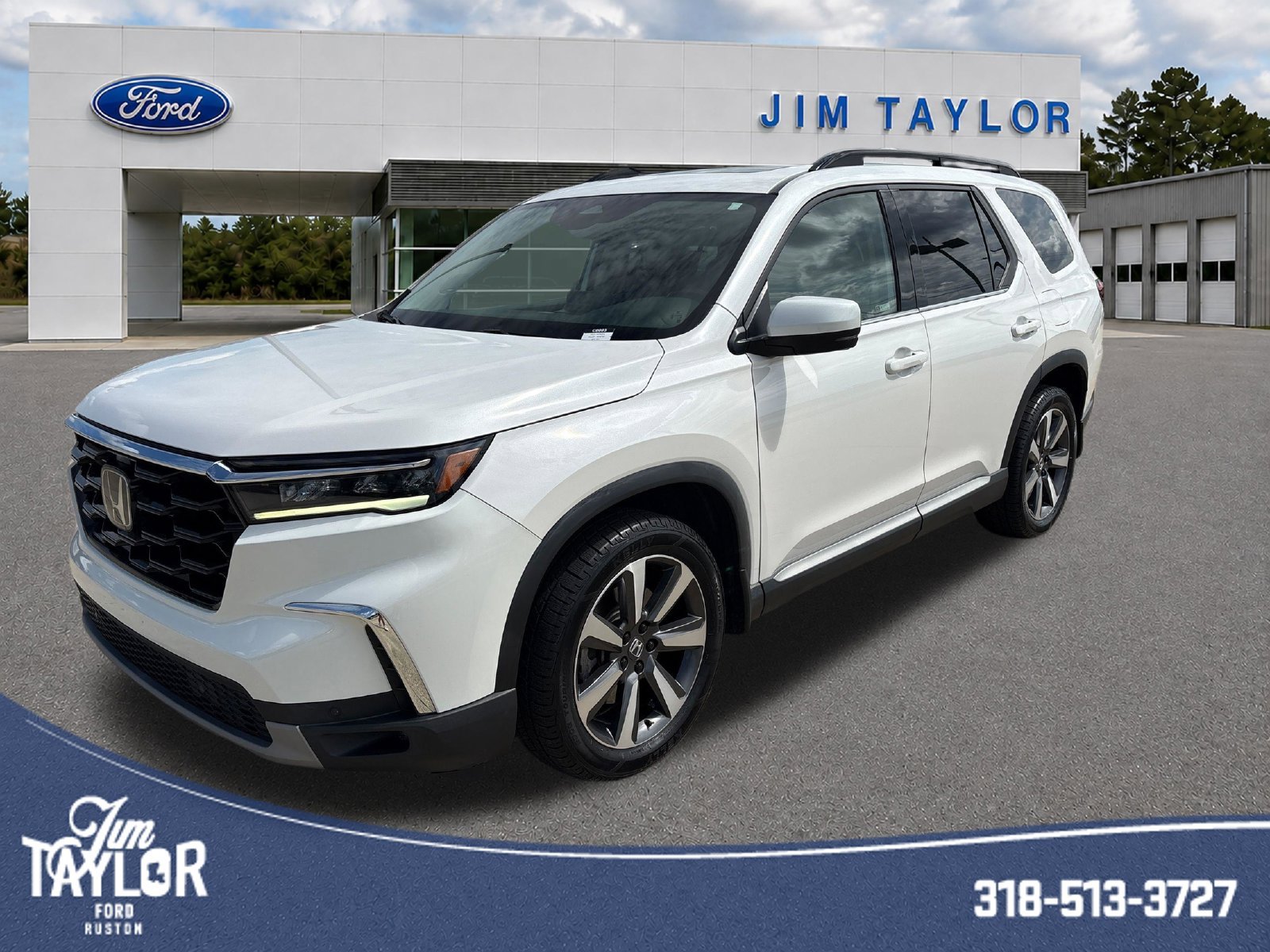 Used 2024 White Honda Touring image 8