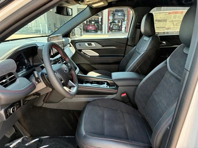 New 2026 Star White Metallic Tri-Coat Ford ST image 7
