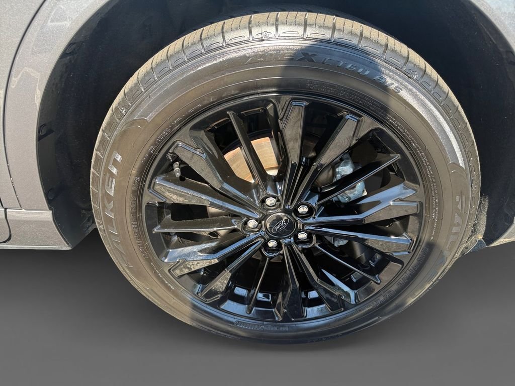 Used 2024 Gray Ford ST-Line Elite image 16