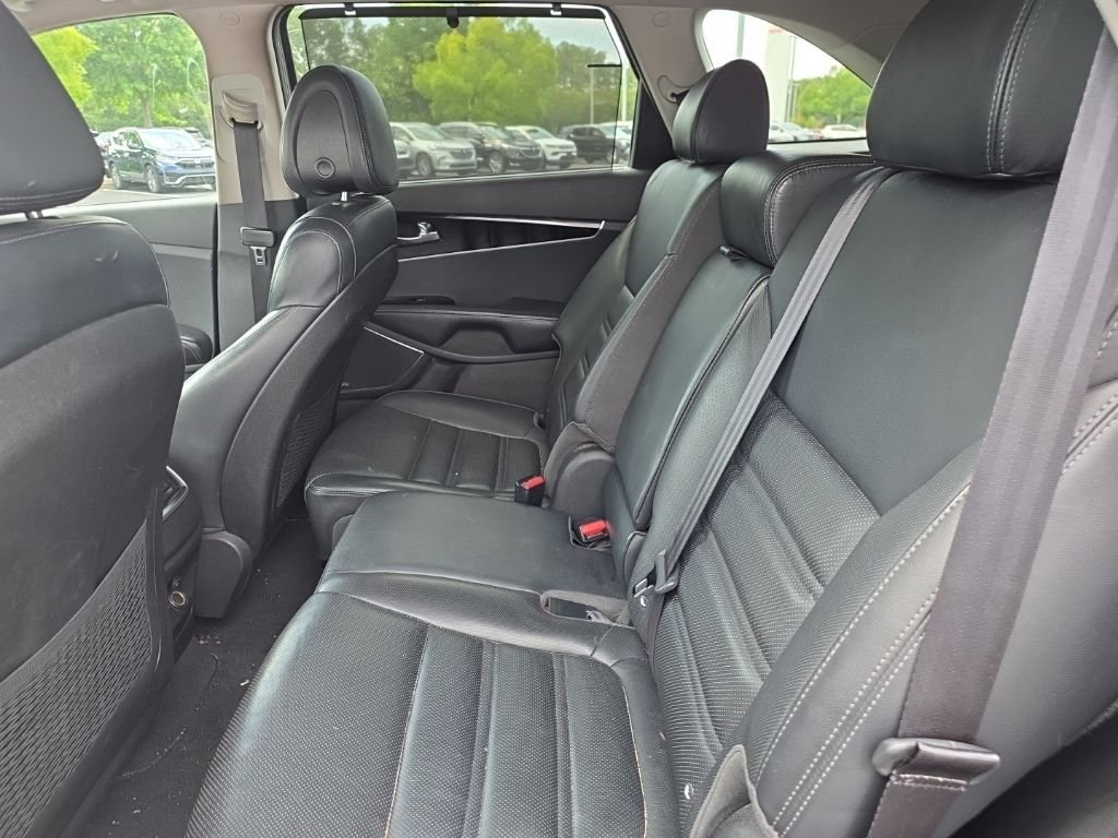 Used 2016 Silver Kia SX image 24