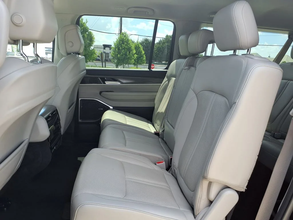 Used 2024 Black Jeep Series II image 21