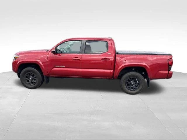 Used 2021 Red Toyota SR5 image 9