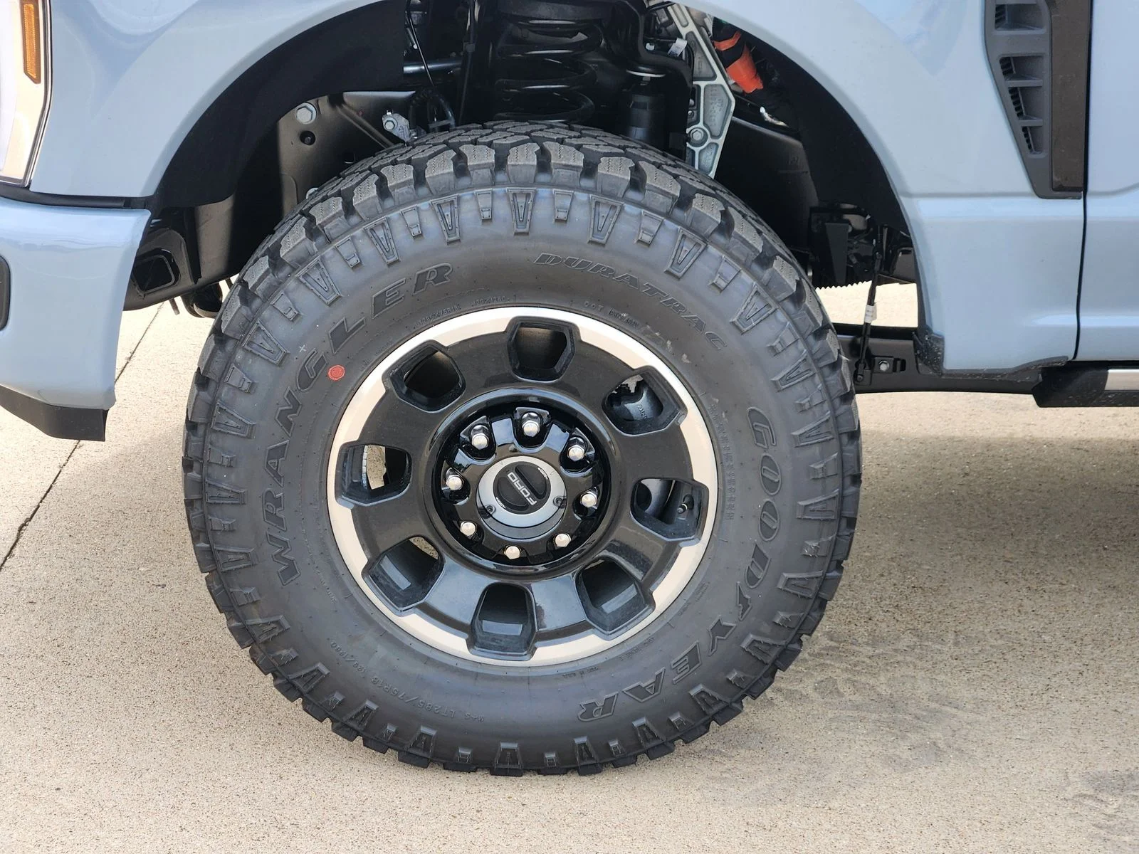 New 2026 Glacier Gray Metallic Tri-Coat Ford F-250® Platinum® image 7