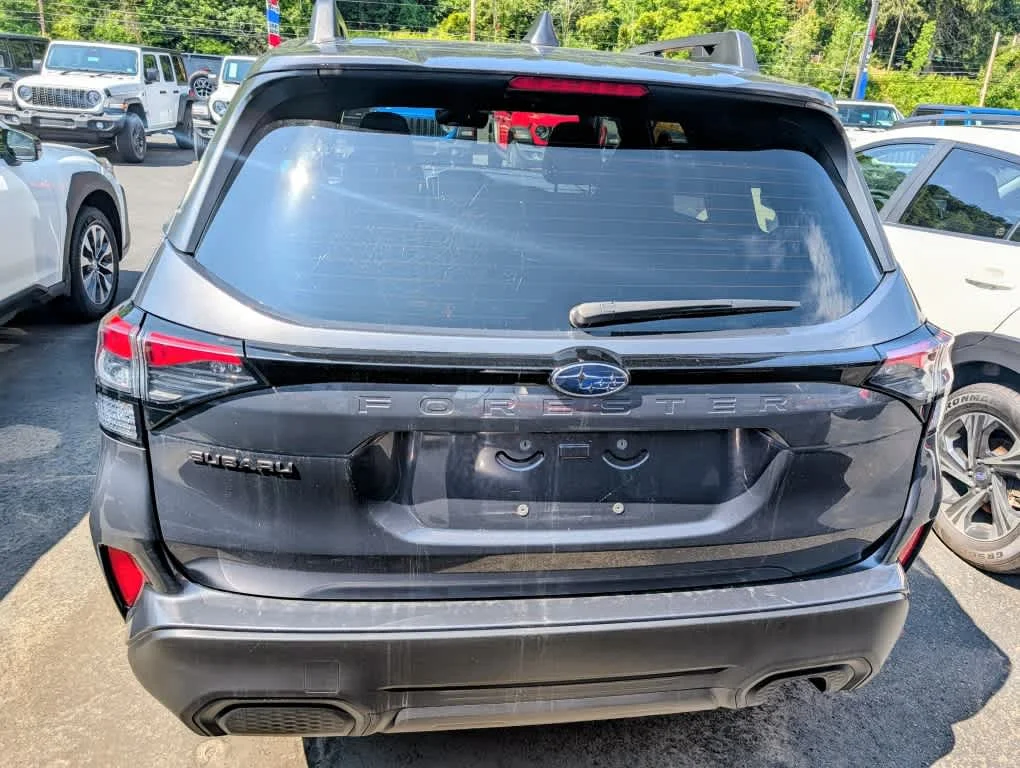 Certified Used 2025 Magnetite Gray Metallic Subaru Premium image 6