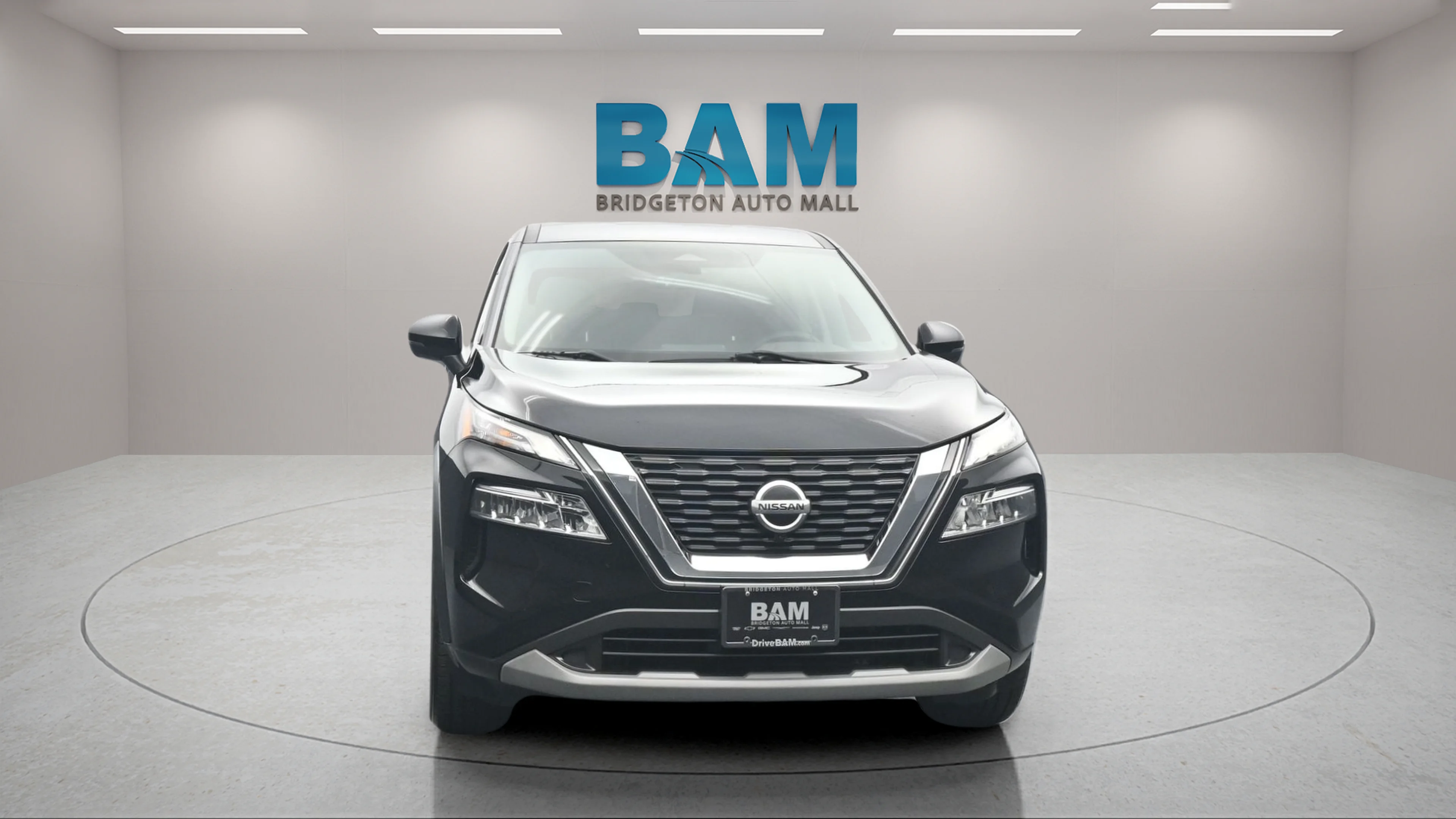 Used 2021 Super Black Nissan SV image 3