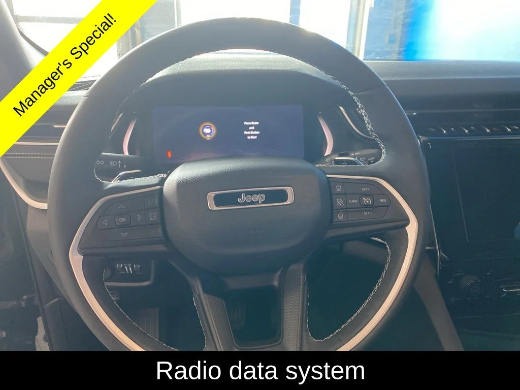 Used 2023 Black Jeep Altitude X image 5