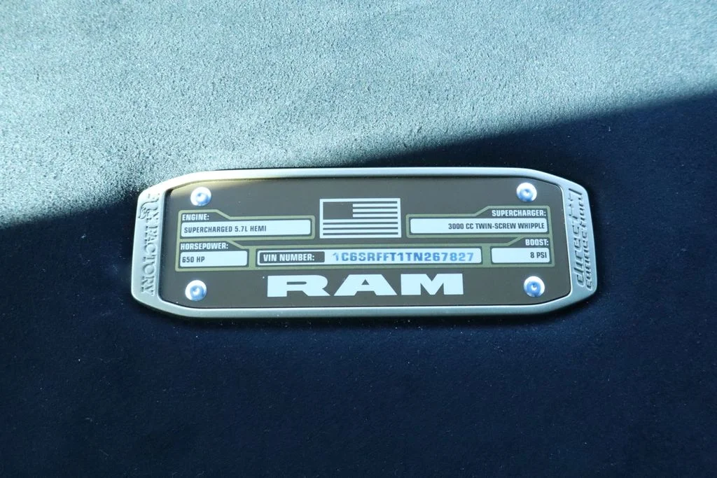 New 2026 Diamond Black Crystal Pearl-Coat Exterior Paint Ram Big Horn/Lone Star image 24