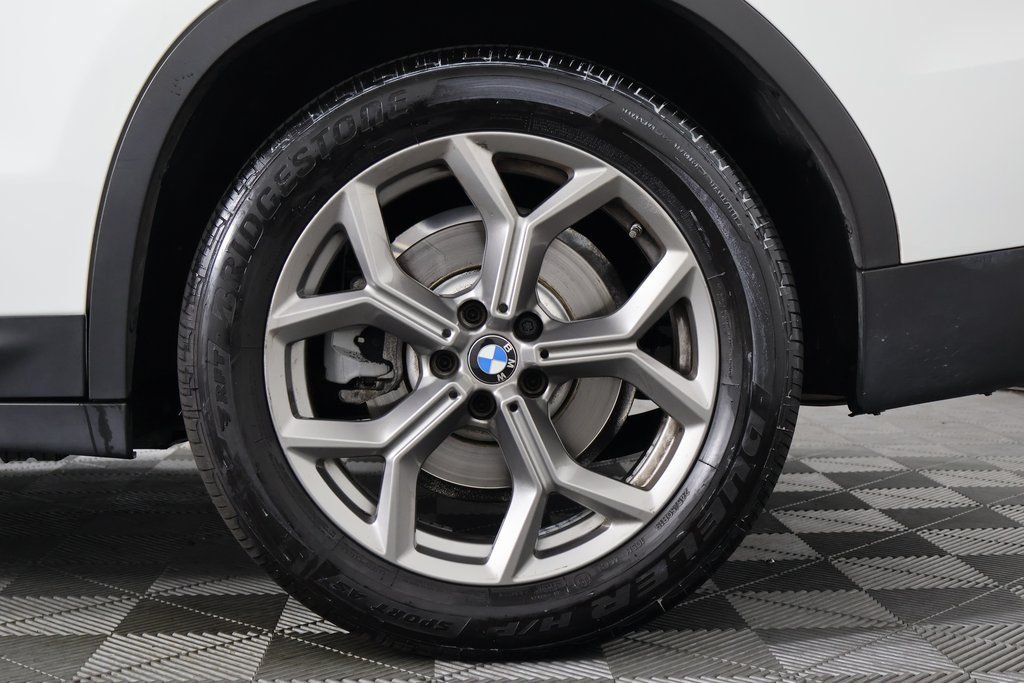 Used 2021 Alpine White BMW xDrive30i image 16