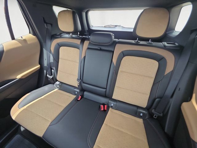 New 2027 Polar White Tricoat Chevrolet ACTIV image 14