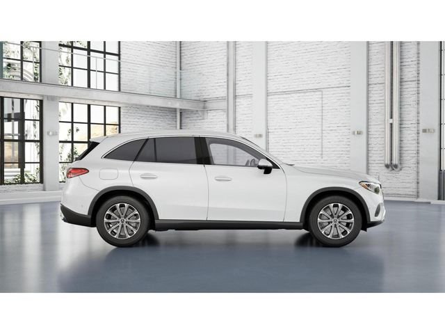 New 2027 MANUFAKTUR Moonlight White Metallic Mercedes-Benz GLC 300 image 2