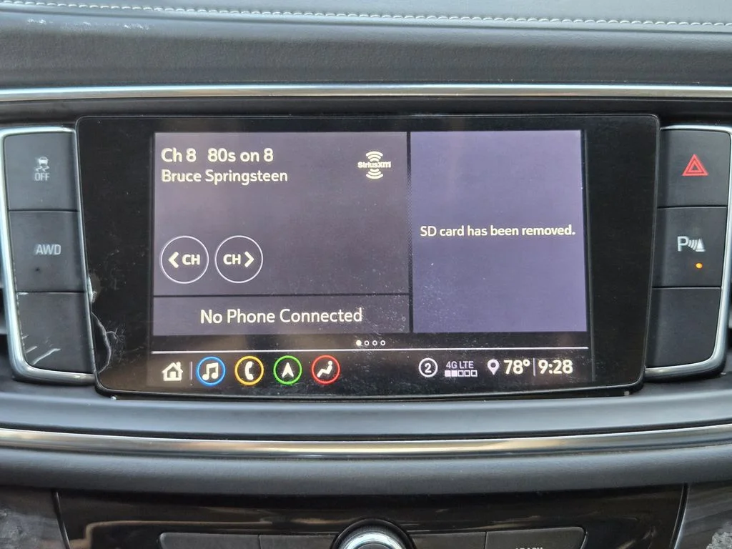 Used 2021 Silver Buick Essence image 18
