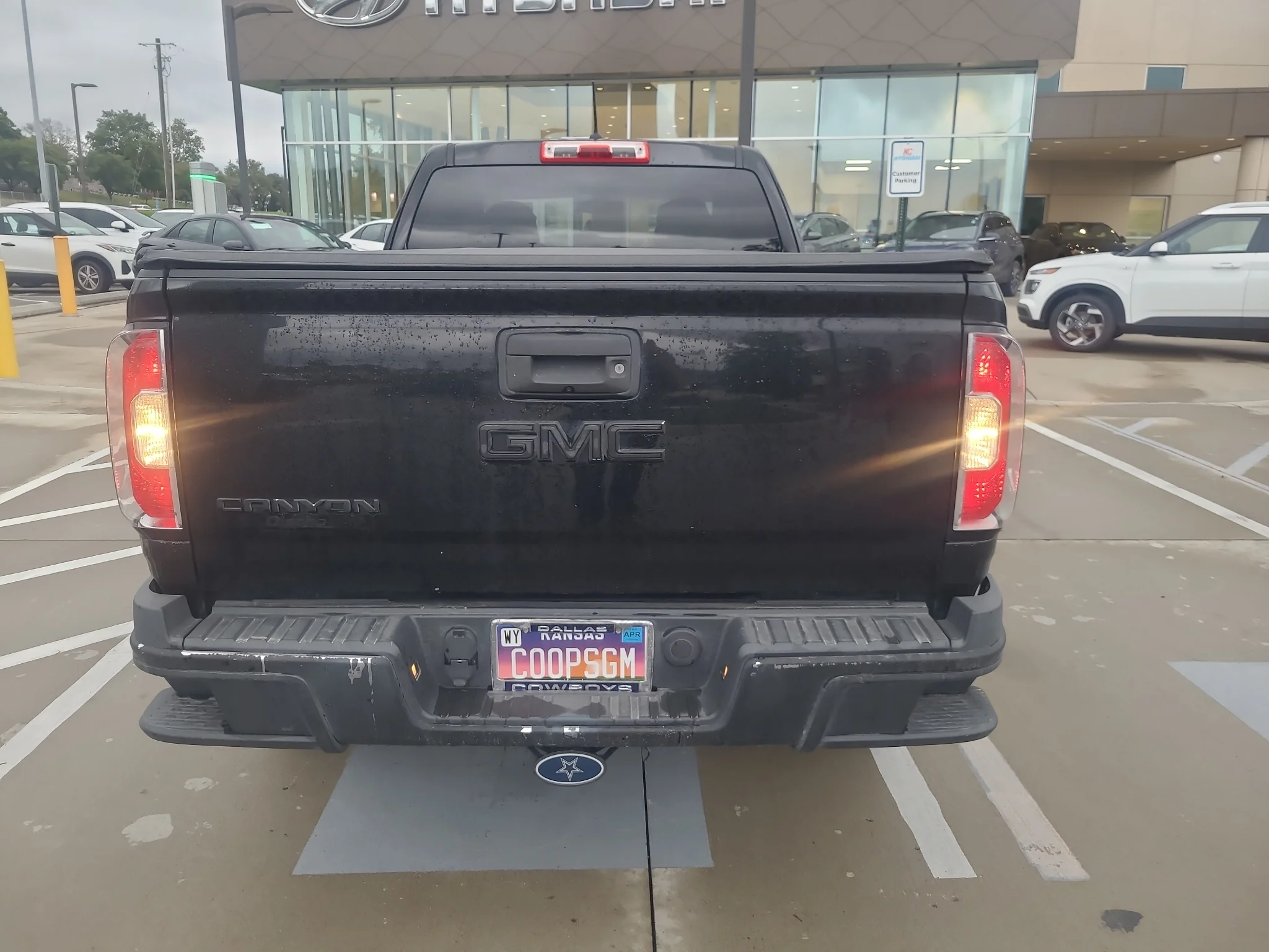 Used 2016 Onyx Black GMC 4WD image 2
