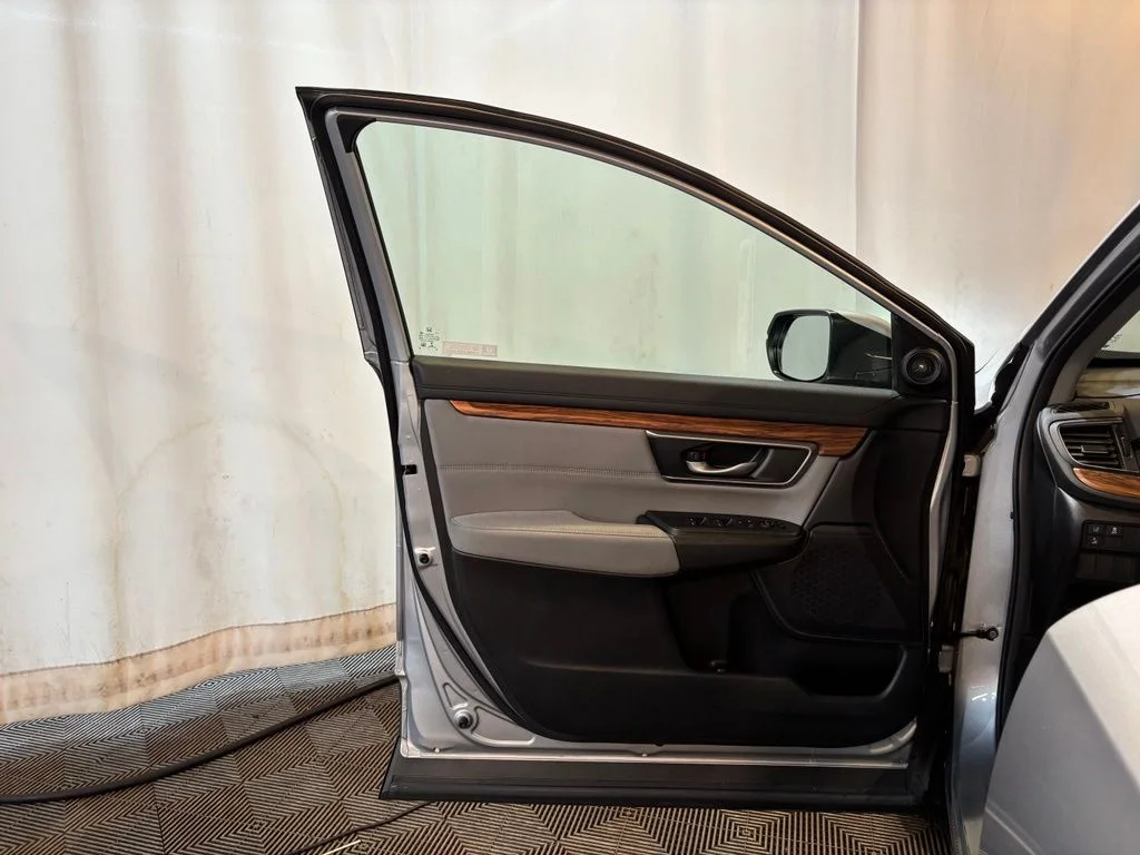 Certified Used 2022 Lunar Silver Metallic Honda EX image 20