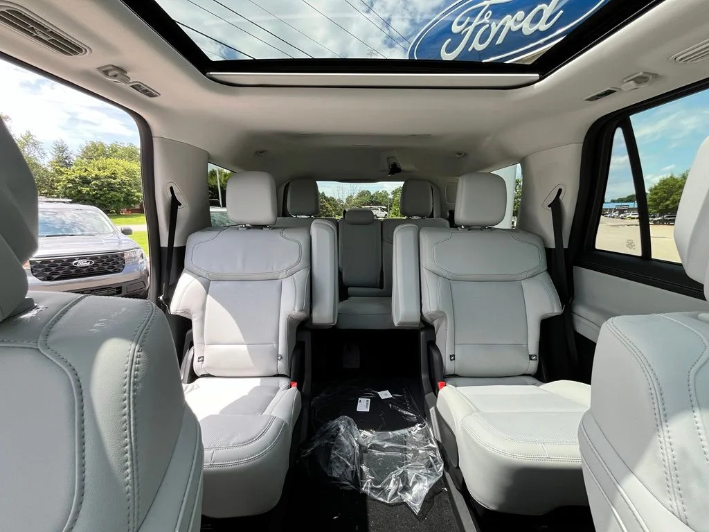New 2027 Black Ford Platinum image 11