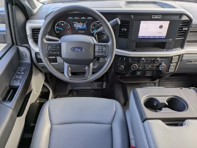 New 2027 Oxford White Ford F-350® XL image 15