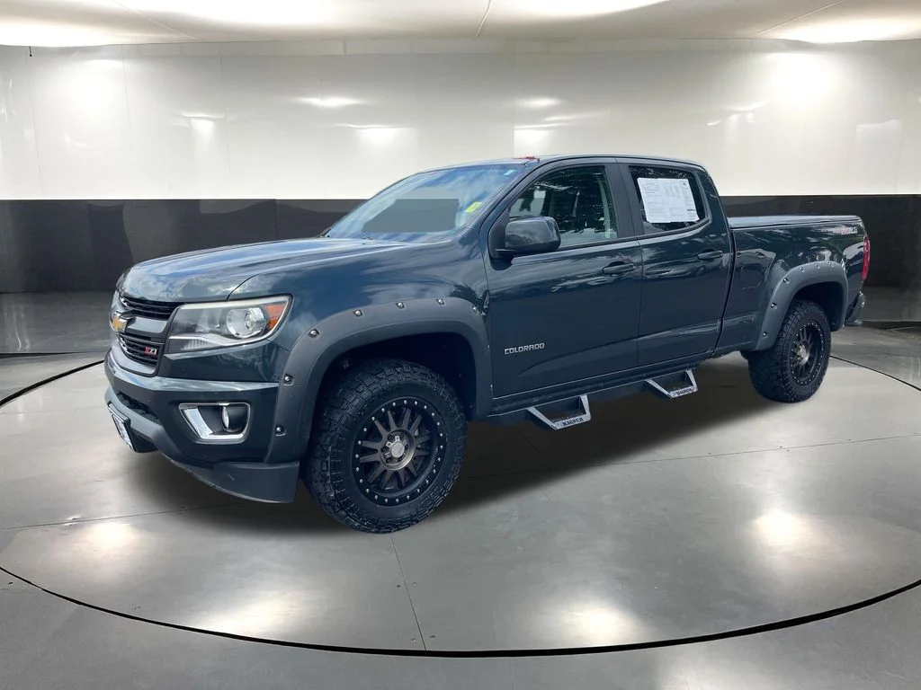 Used 2017 Gray Chevrolet Z71 image 10