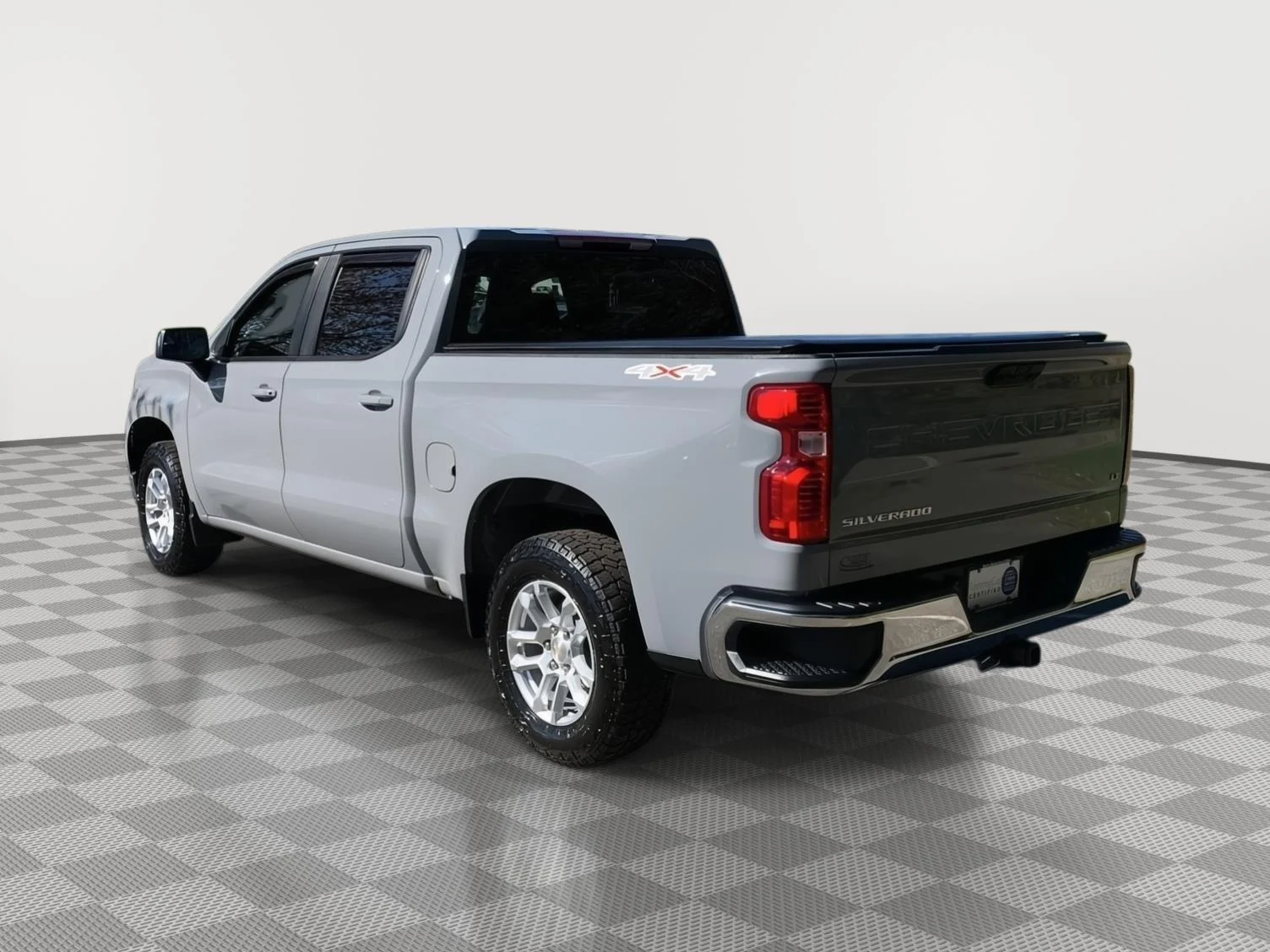 Used 2024 Slate Gray Metallic Chevrolet LT image 3