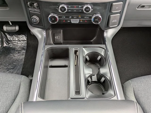 New 2026 Iconic Silver Metallic Ford XLT image 19