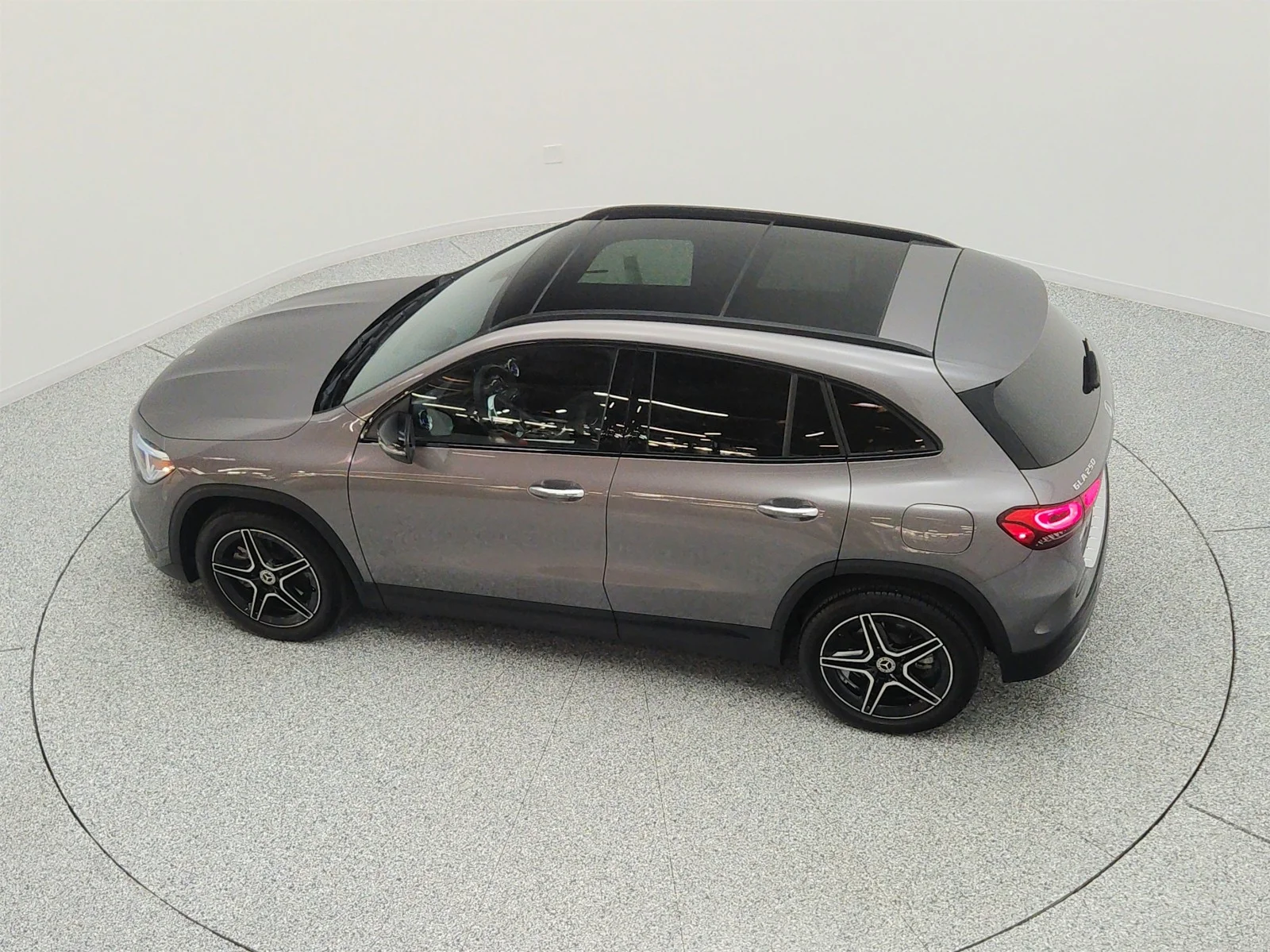 Used 2022 Mountain Grey Metallic Mercedes-Benz GLA 250 SUV image 29