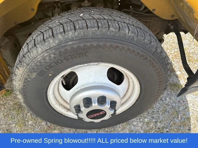 Used 2018  GMC Work Van image 9