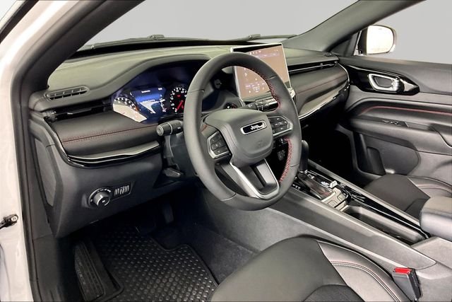 New 2026 Bright White Clear-Coat Exterior Paint Jeep Trailhawk image 8