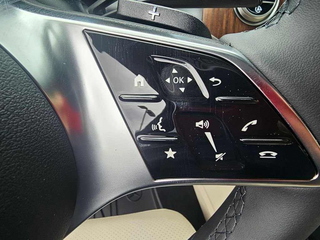 New 2026 Graphite Grey Metallic Mercedes-Benz GLC 300 image 21