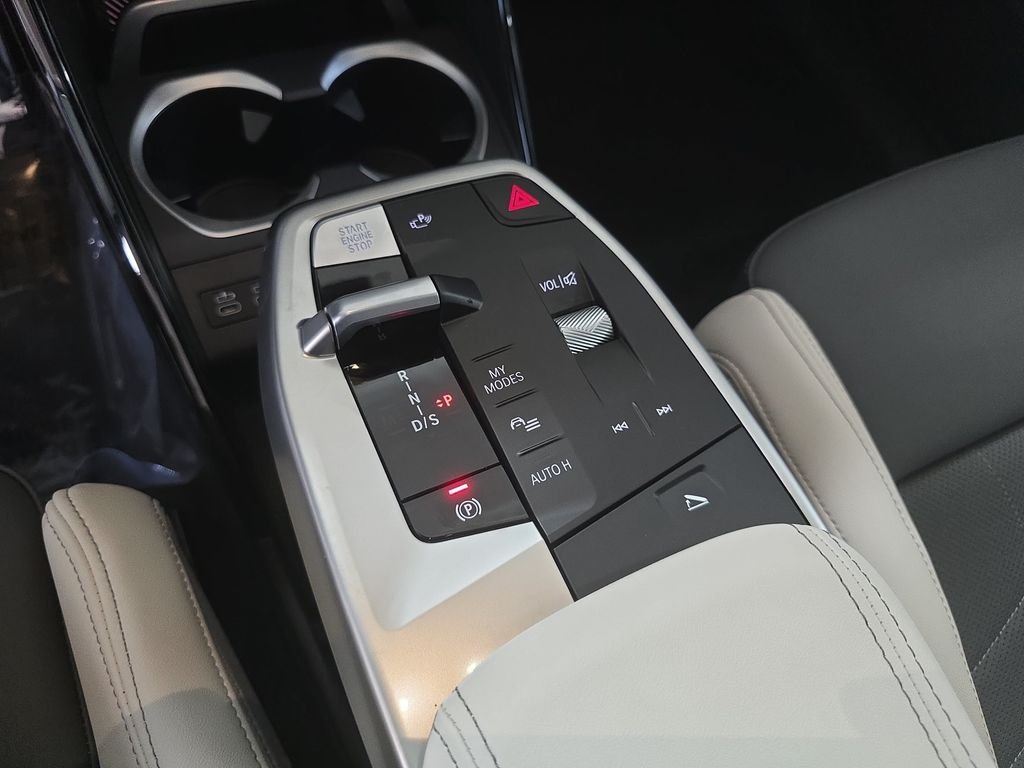 New 2026 Alpine White BMW xDrive28i image 13