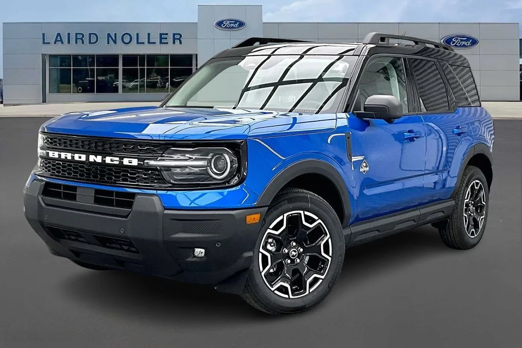 2025 Ford Bronco Sport Outer Banks 4X4's photo