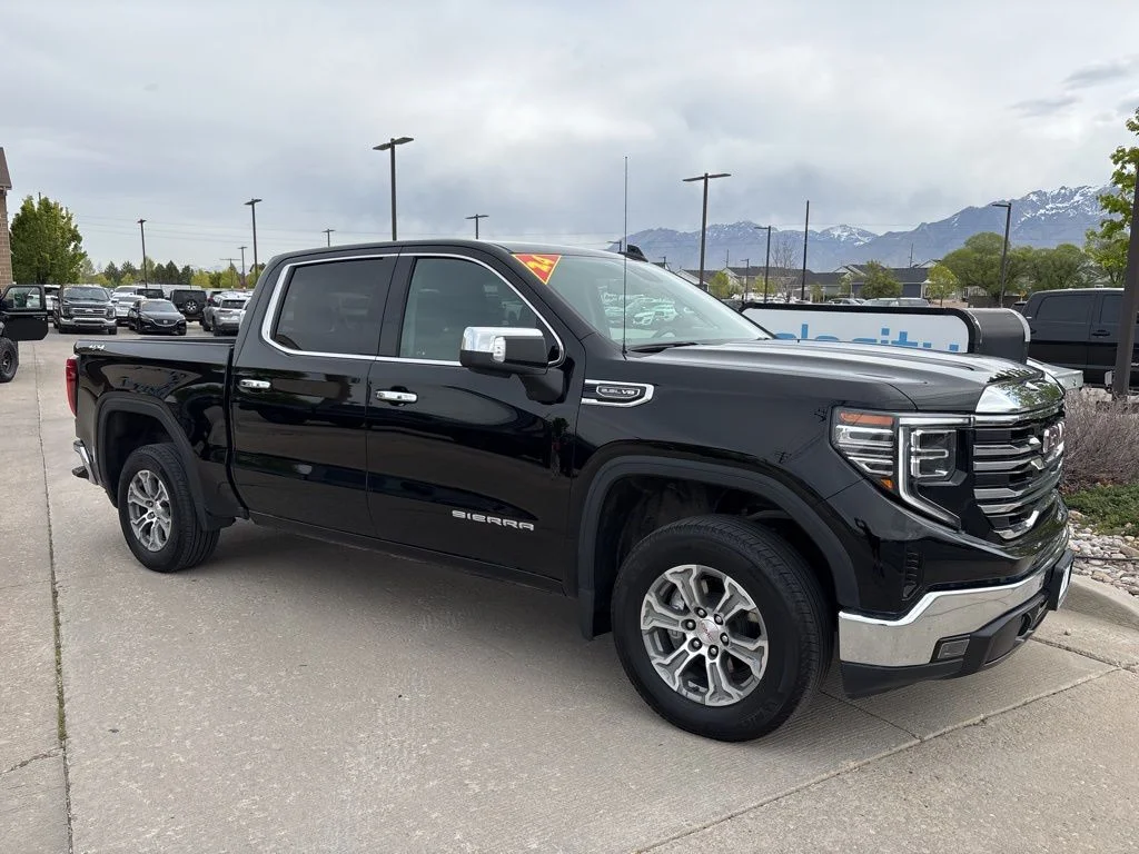 2024 GMC Sierra 4WD Crew Cab Short Box SLT's photo