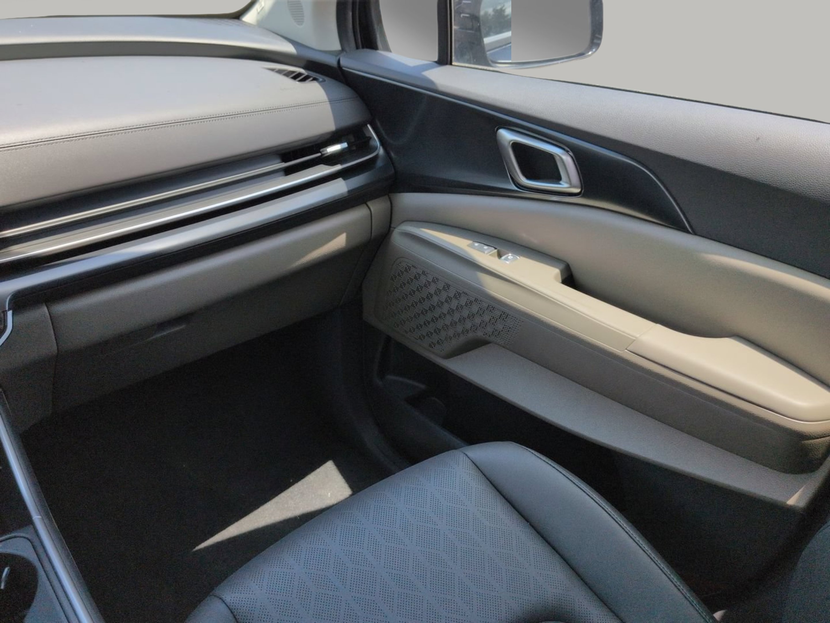 2026 Kia Carnival LXS - Photo 22