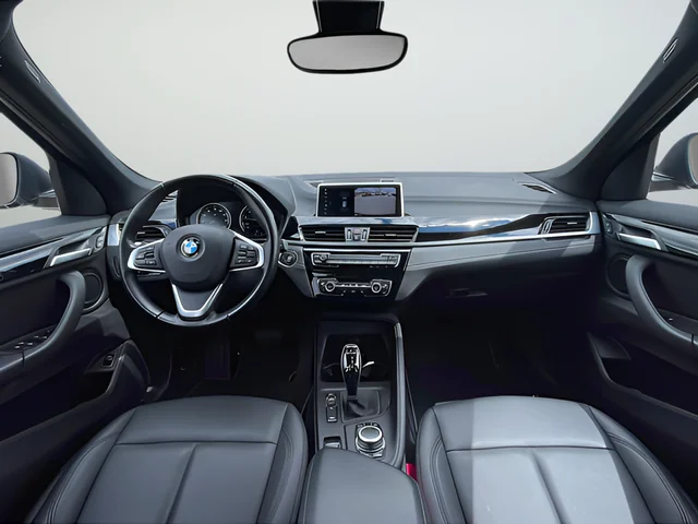 Used 2022 Black BMW xDrive28i image 13