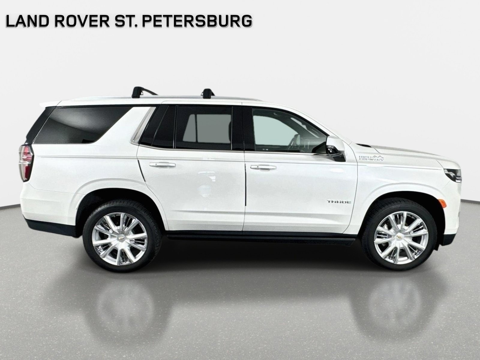 Used 2021 Iridescent Pearl Tricoat Chevrolet High Country image 4