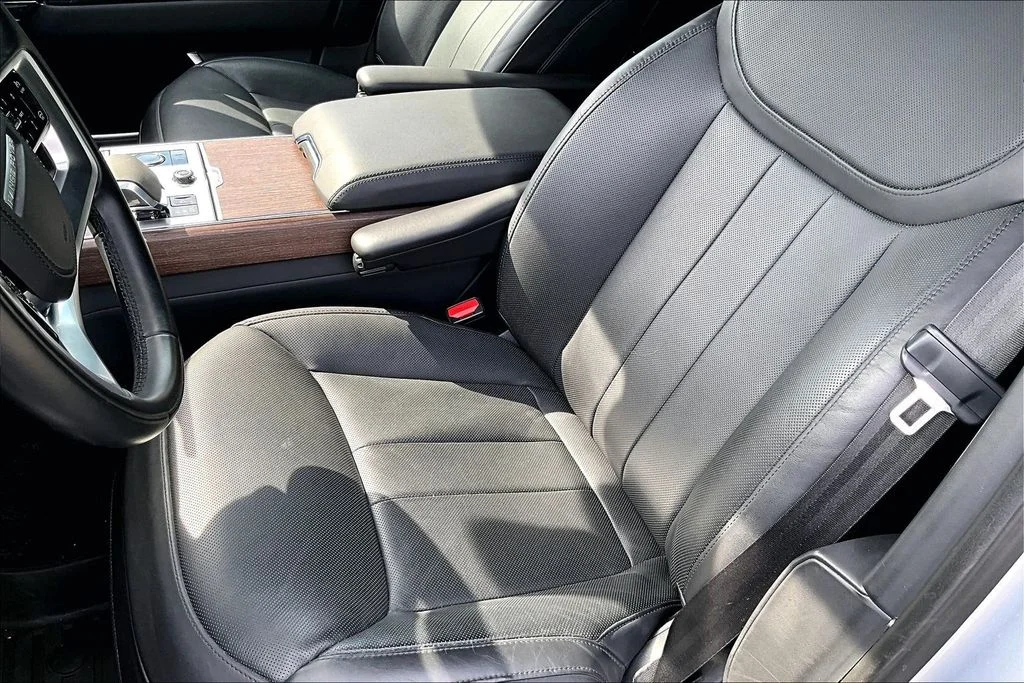 Certified Used 2023 Gray Land Rover SE image 27