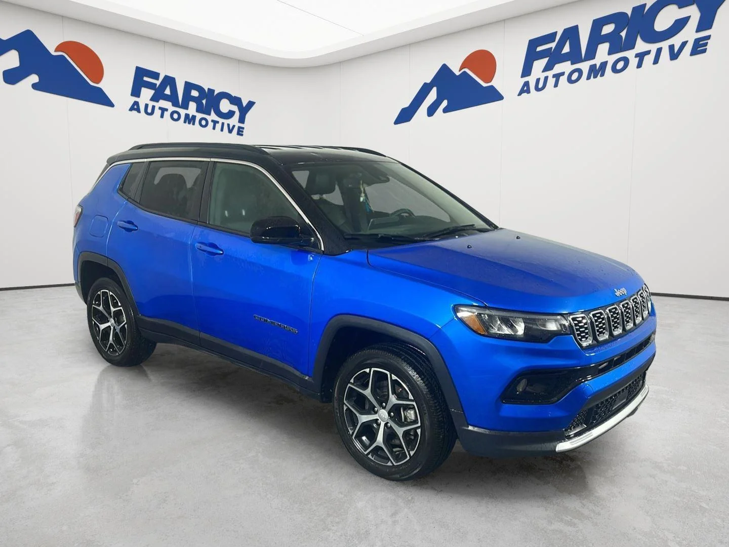 Used 2024 Hydro Blue Pearlcoat Jeep Limited image 5