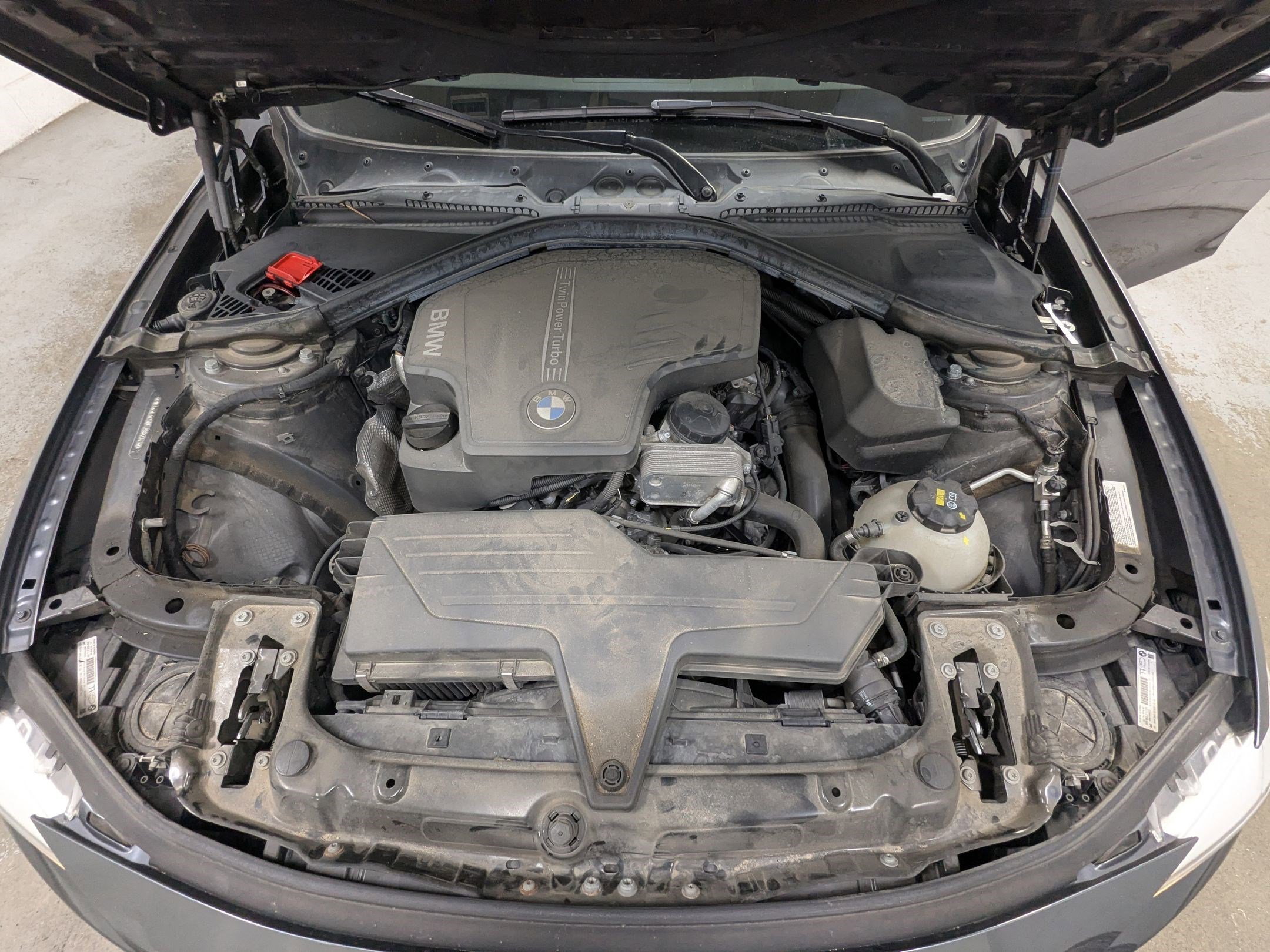 Used 2015 Mineral Grey Metallic BMW 328i xDrive image 24