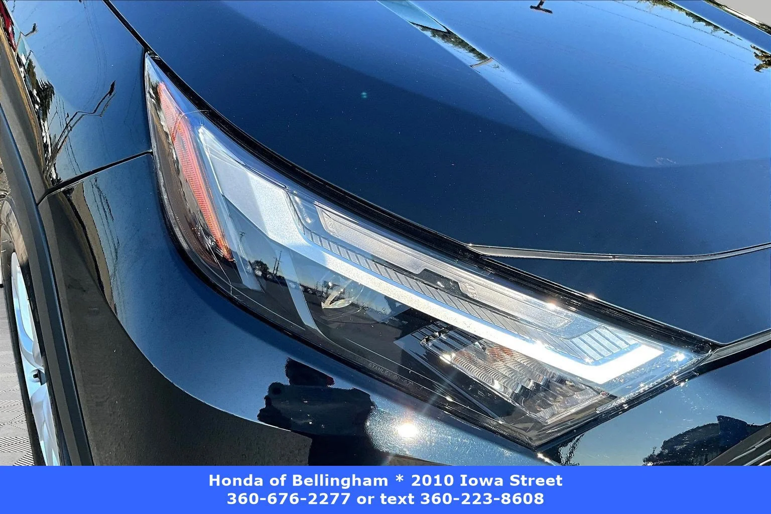 Used 2025 Midnight Black Metallic Toyota LE image 29