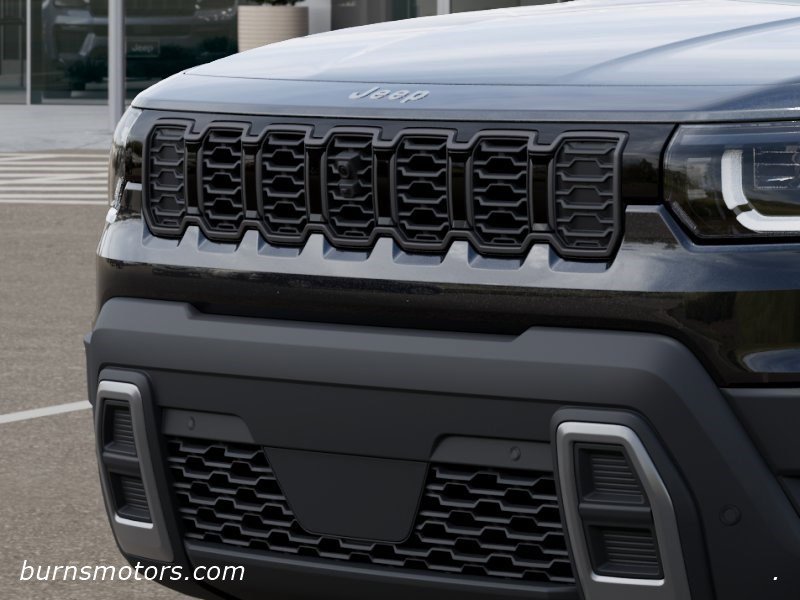 New 2026 Diamond Black Crystal Pearl-Coat Exterior Paint Jeep Overland image 11