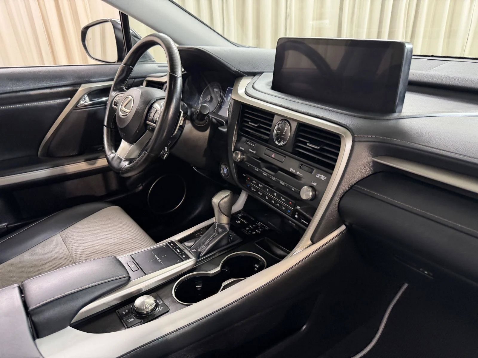 Used 2022 Black Lexus 350 image 44