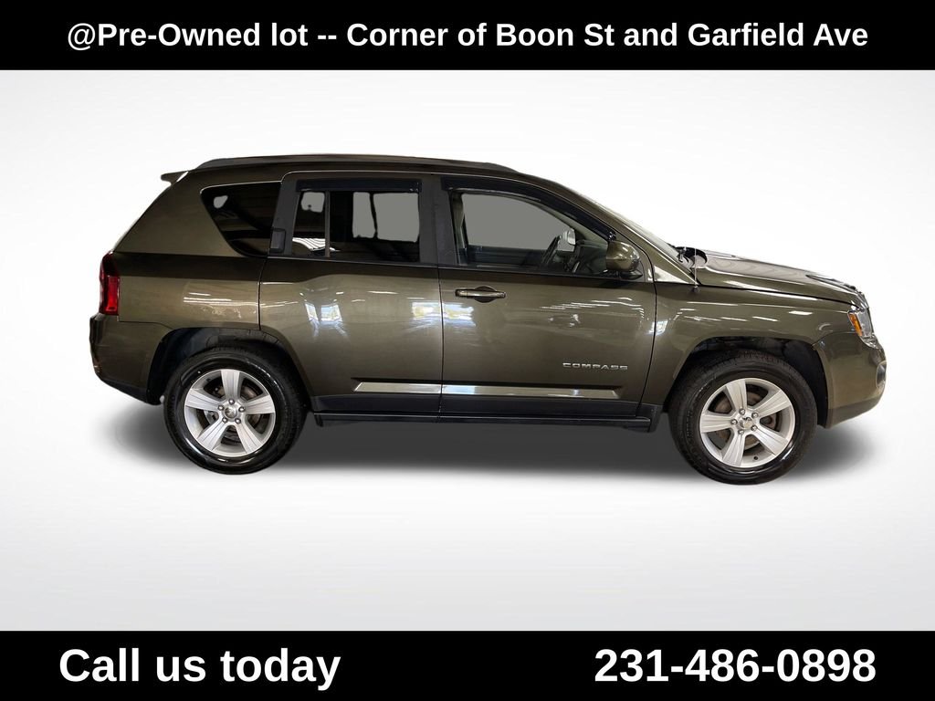 Used 2015 Green Jeep Latitude image 6