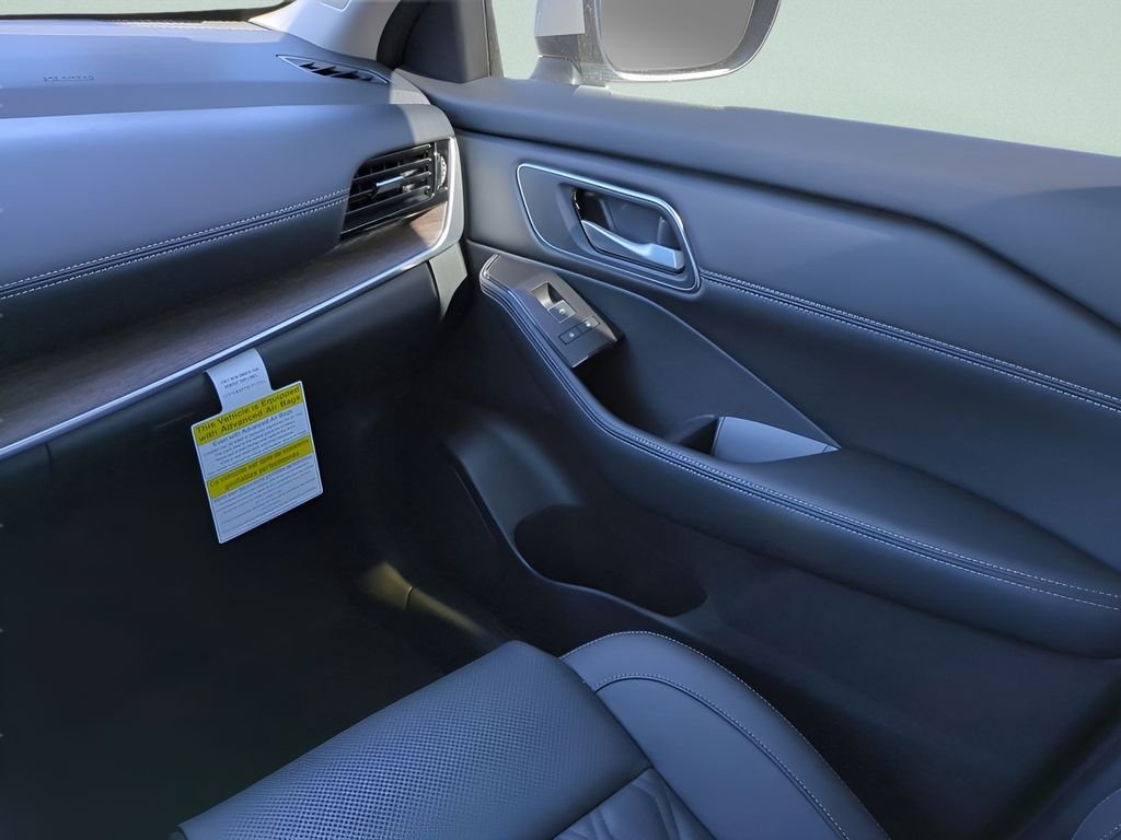 New 2026 White Nissan Platinum image 17