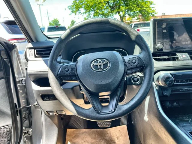 Used 2025 Silver Toyota XLE image 13