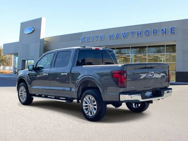New 2026 Carbonized Gray Metallic Ford XLT image 4