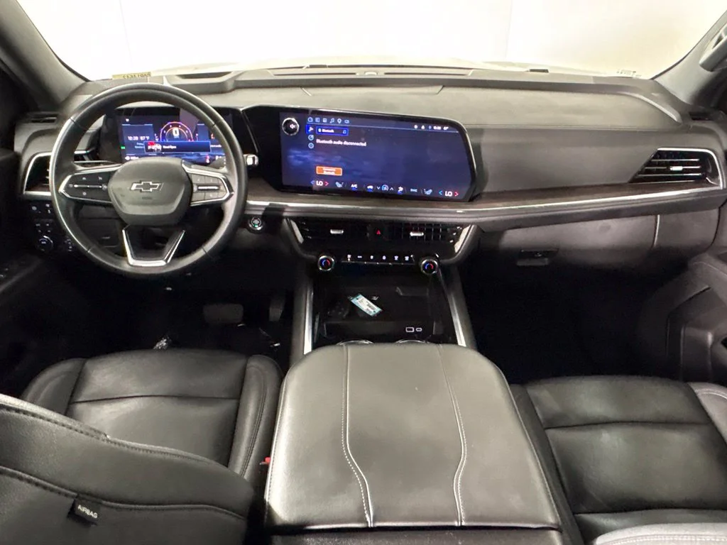 Used 2025 Black Chevrolet Z71 image 49