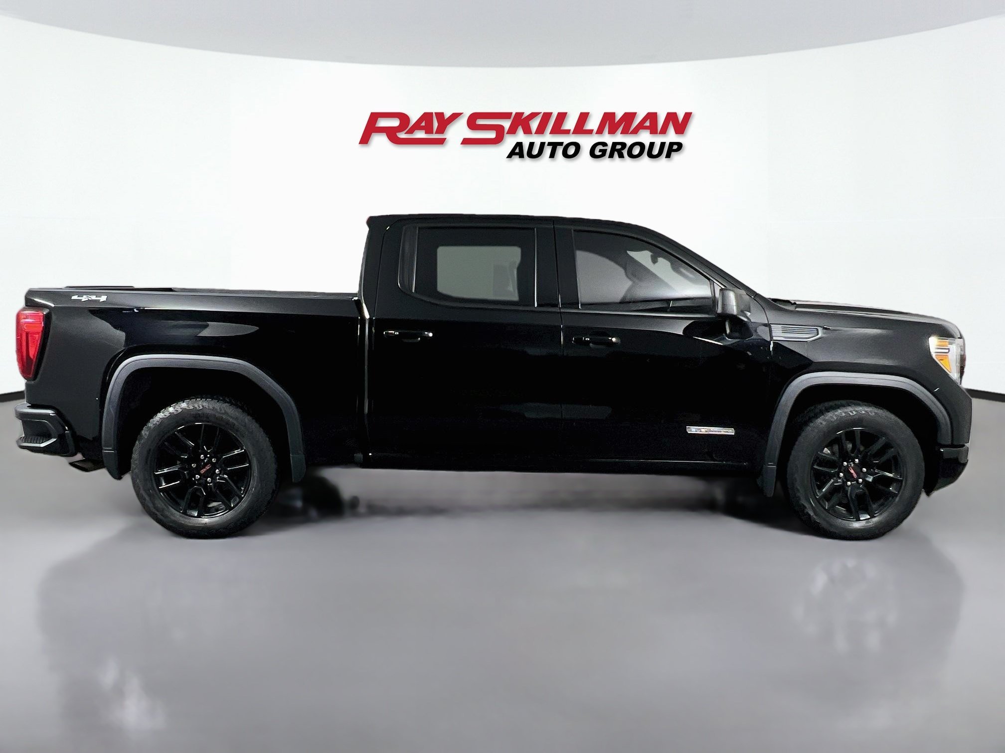 Used 2022 Onyx Black GMC ELEVATION image 8