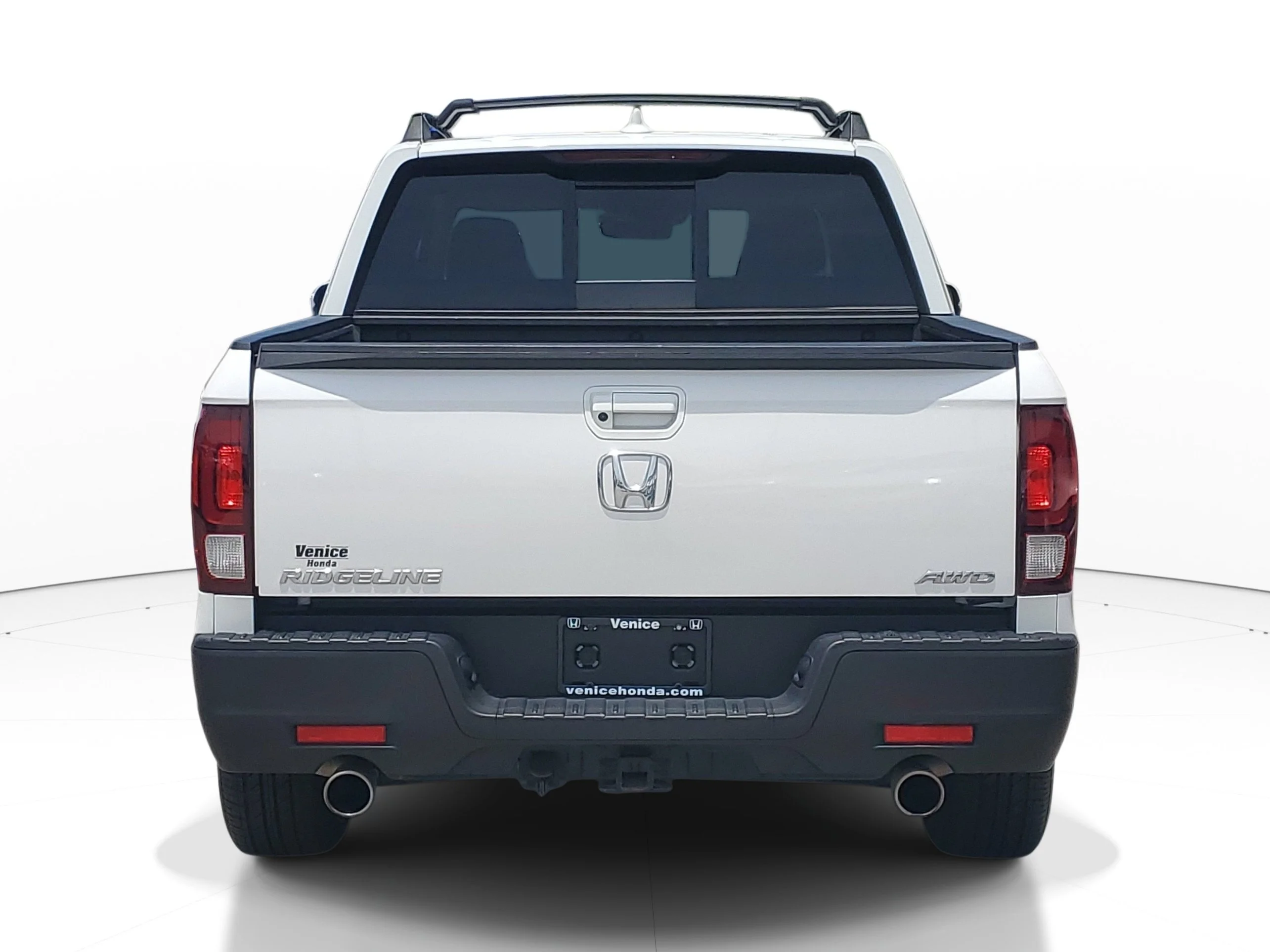 Used 2023 Platinum White Honda RTL image 4