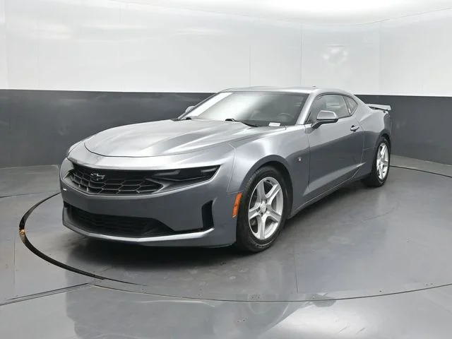 Used 2019 Gray Chevrolet 1LT image 3